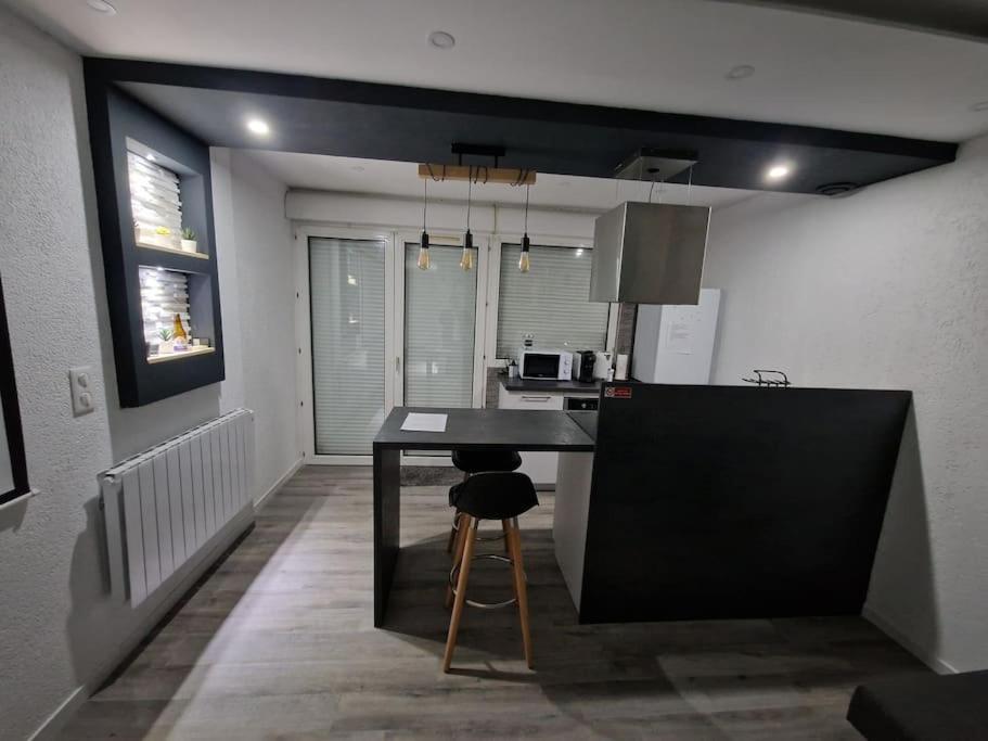 Logement Atypique & Parking Gratuit Gex Extérieur photo